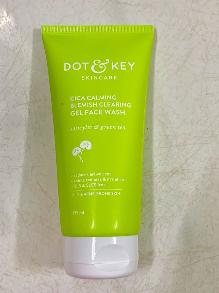 Dot &amp; Key Cica Calming Face Wash