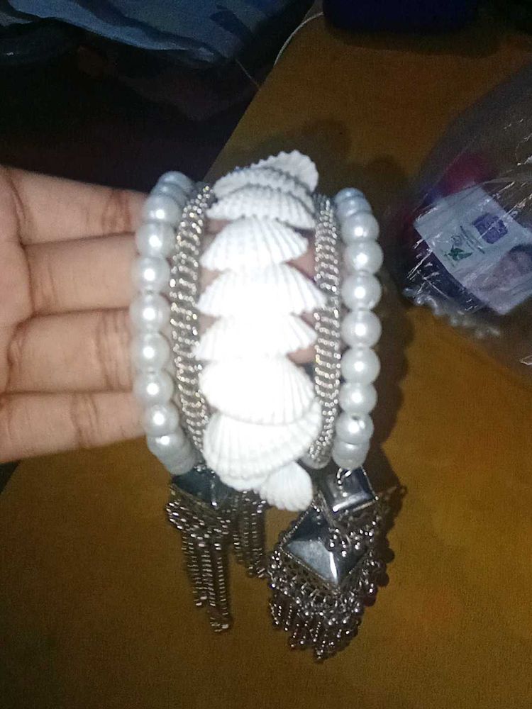 A Bangle Cutie