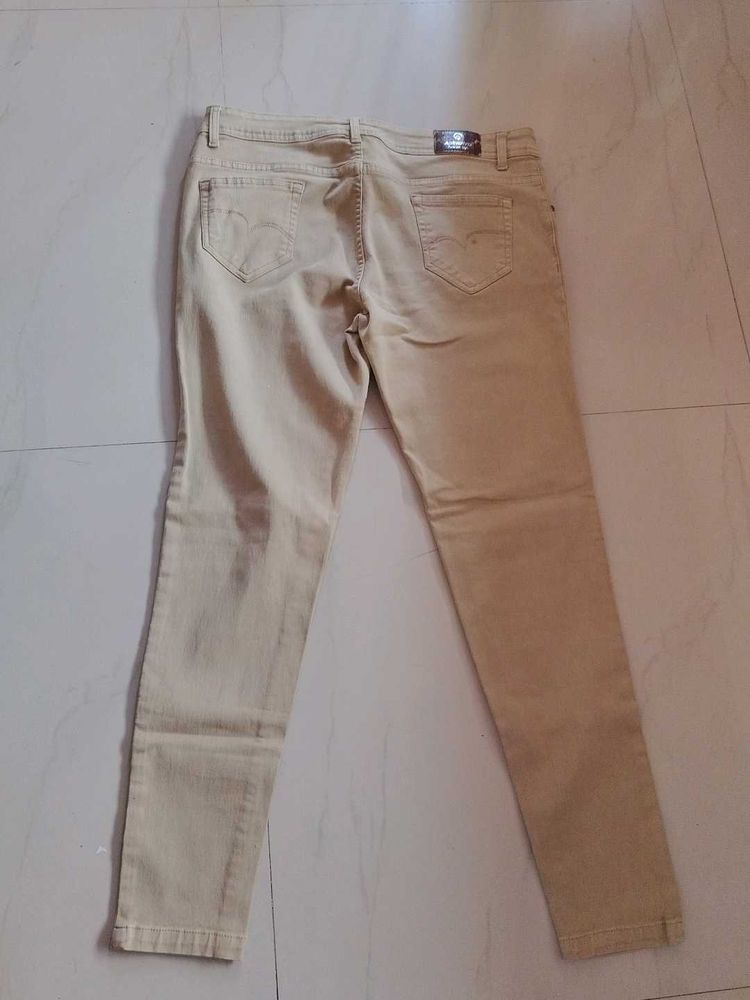 Beige Jeans