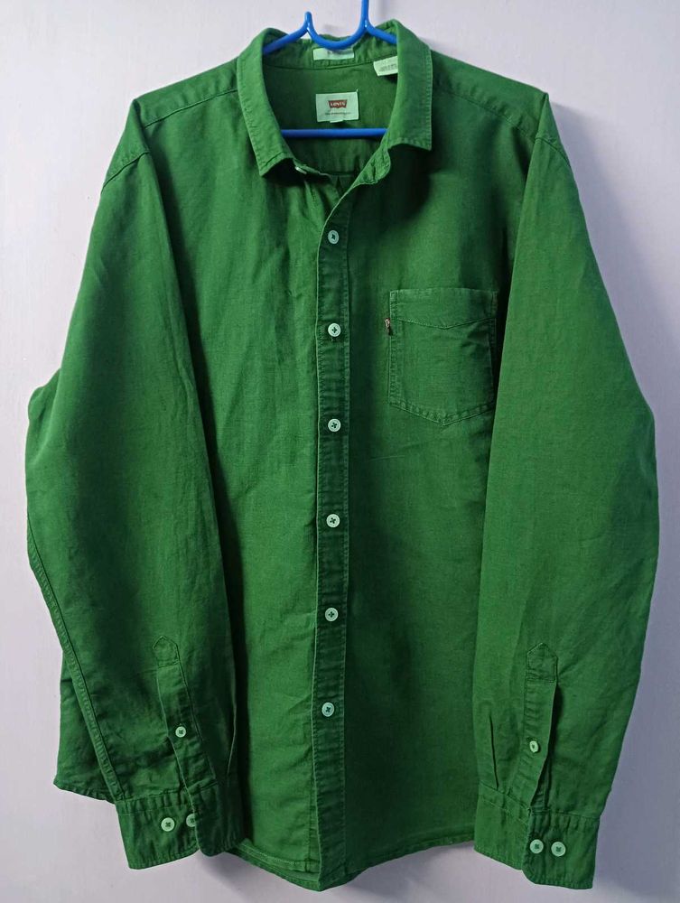 Green Levi&#39;s Shirt