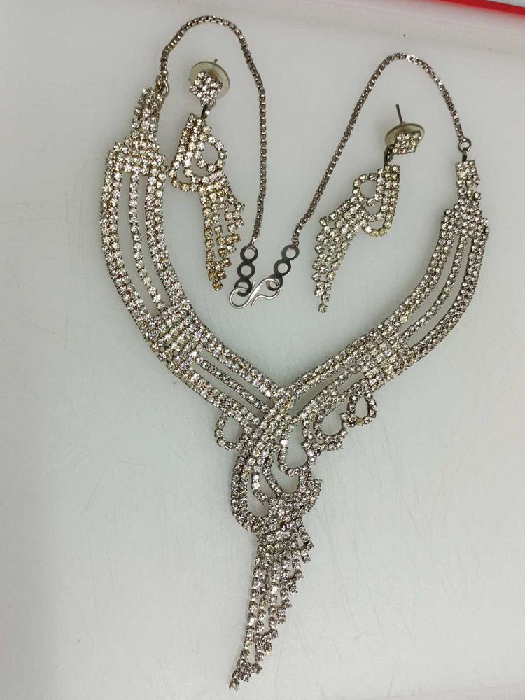 Rhinestone Necklace &amp; Earring Set
