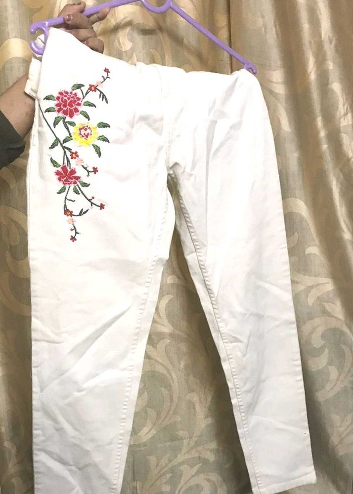 Floral Embroidered White Jeans