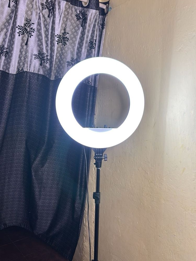 DIGITEK® (DRL-18H C) 18 Inch LED Ring Light with