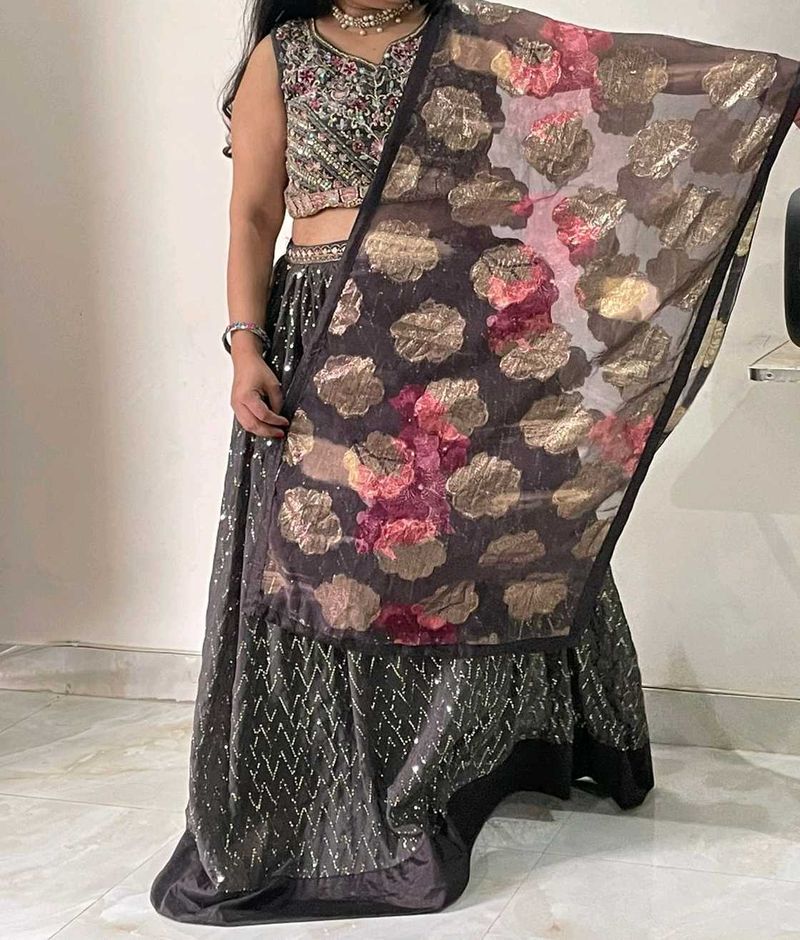 🔥 Designer Grey Lahenga 🔥