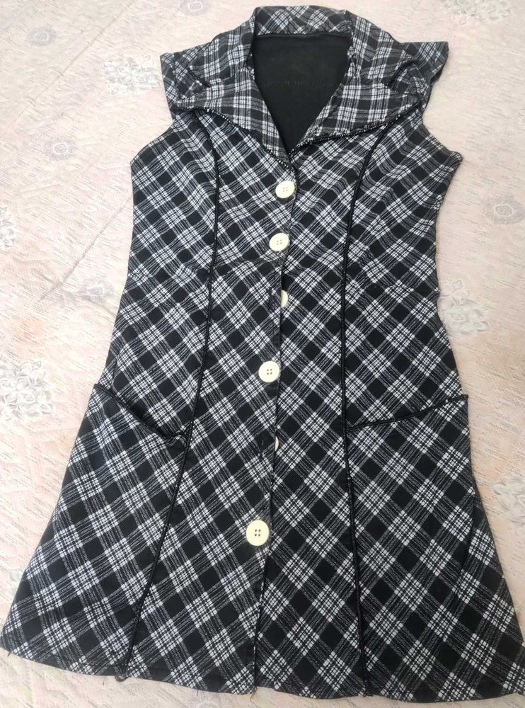 Black &amp; White Sleeveless Dress