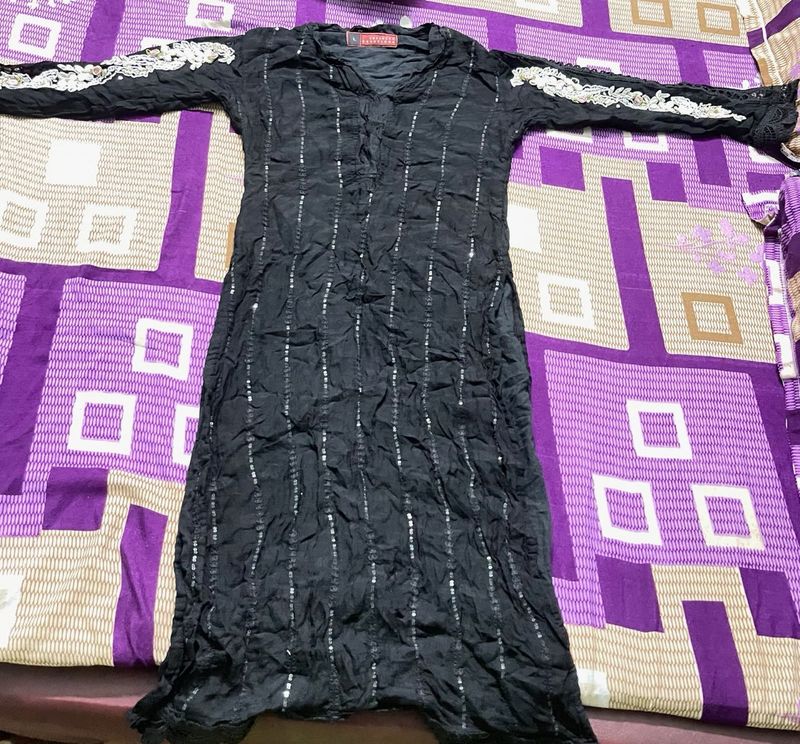 🖤Black Embroidered Sleeve Dress🖤