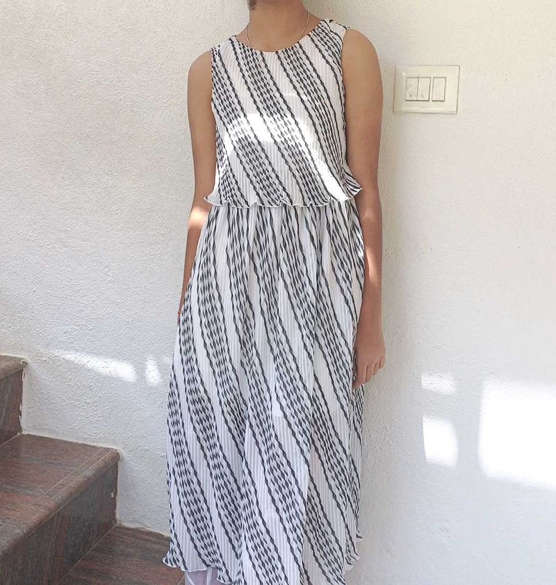 Chic Striped Midi Dress