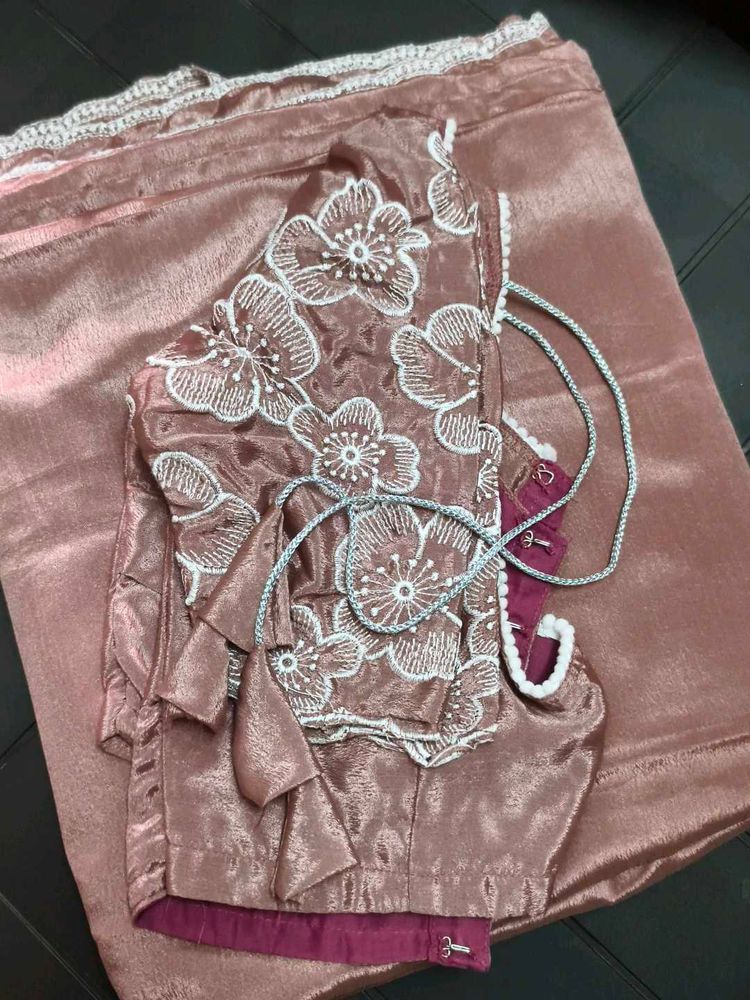 Sarees With Blouse
