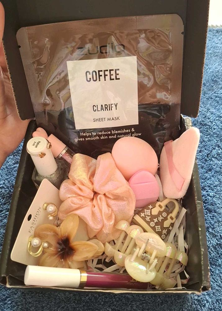 Cute Gift Hamper For Girls...🌷