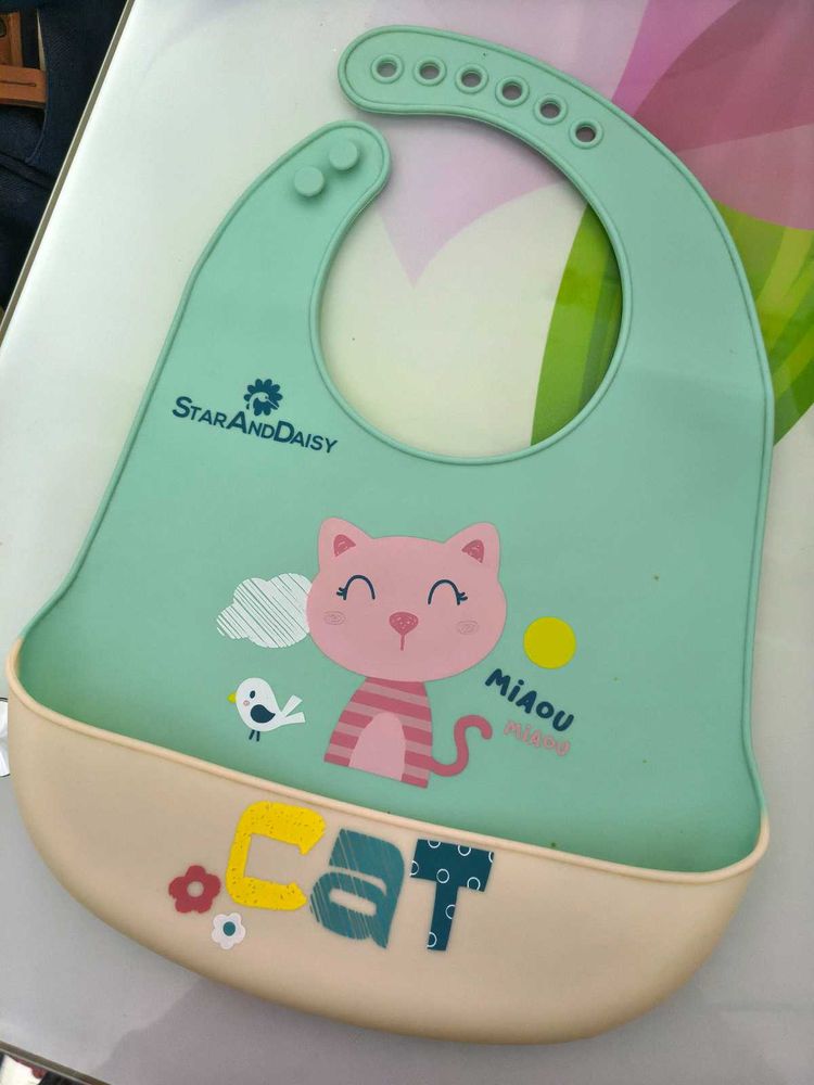 Star and Daisy Silicon Cute Cat Bib