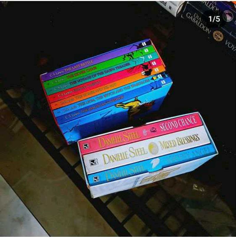 New Book Set Narnia And Danielle Steel Rs600 Each.