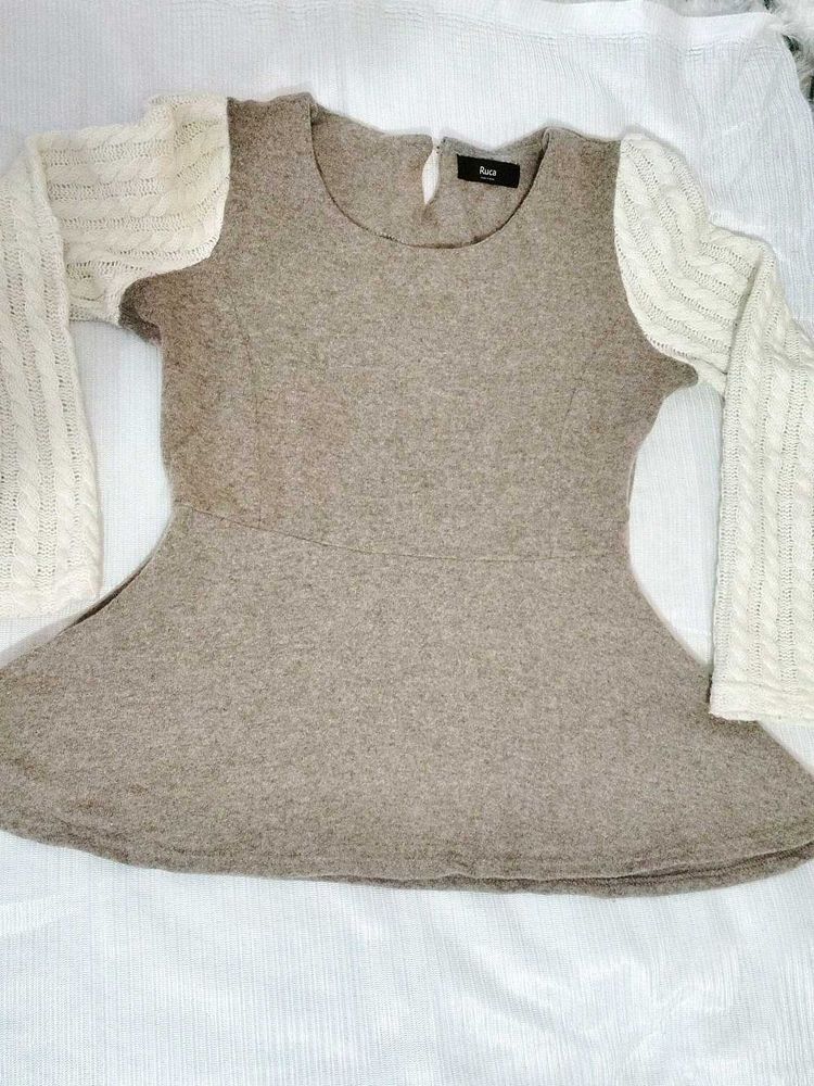 😍Cute Peplum Top with Knit Sleeves