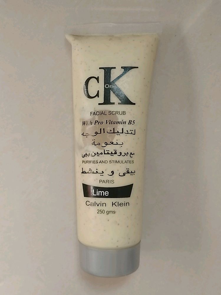 Calvin Klein- Apricot Facial Scrub With Vitamin B5