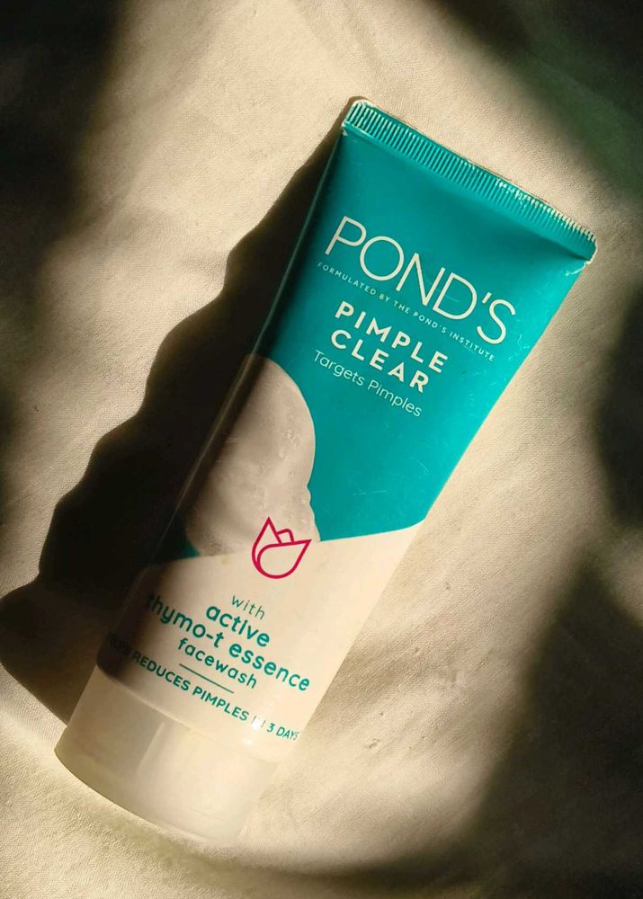 Pond's Pimple Clear Face Wash