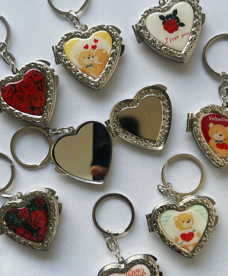 ~•°Open MIRROR Keychain °•~
