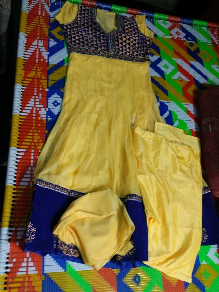 Elegant Yellow Embroidered Suit