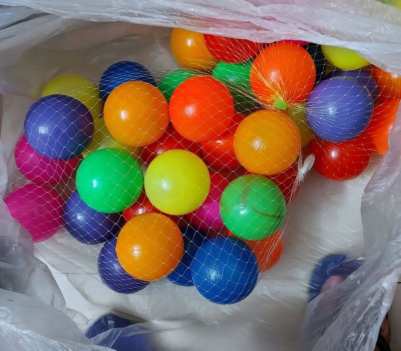 100 Pit balls