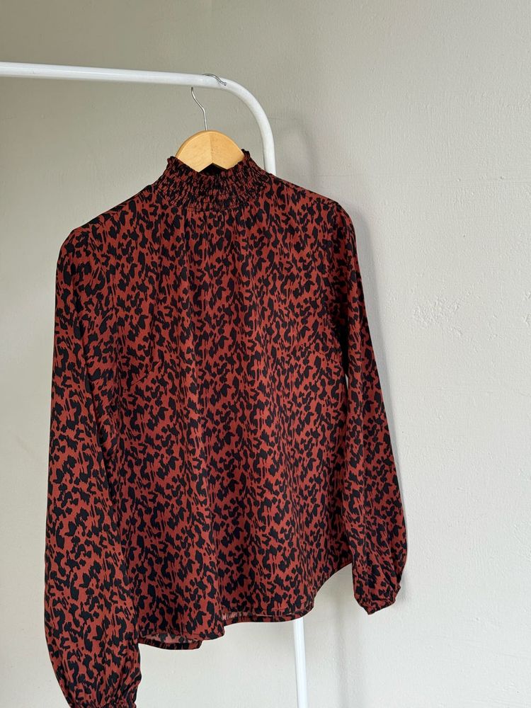 Highneck Leopard Print Shirt