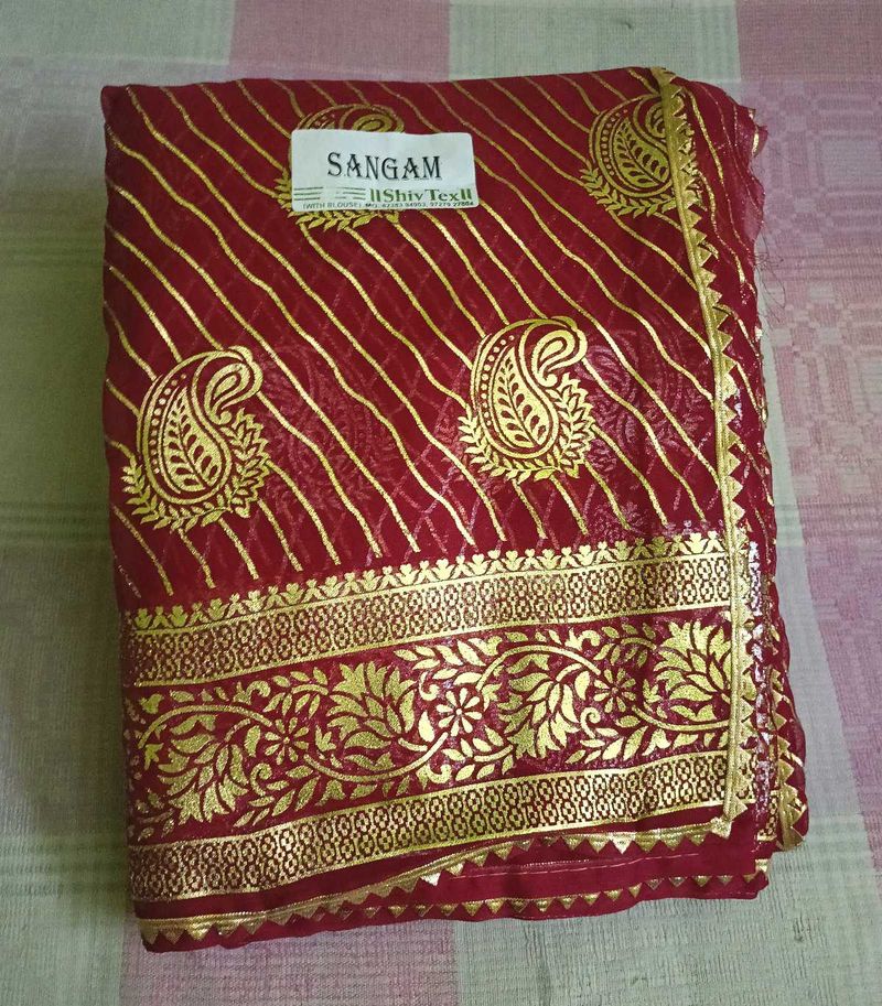 Elegant Rani pink &amp; Gold Saree