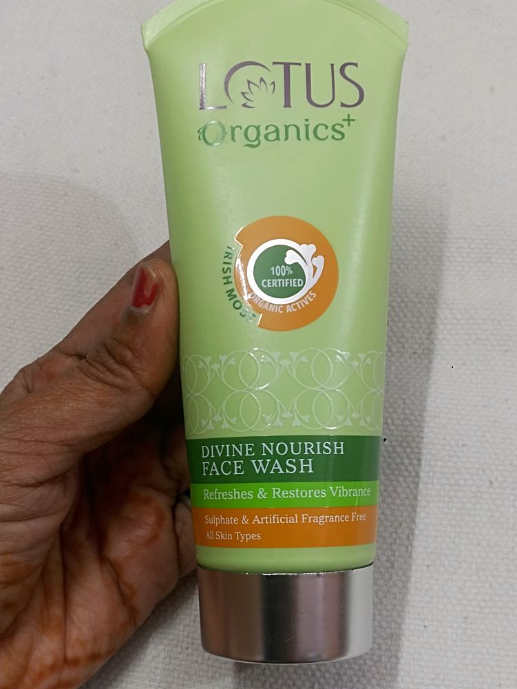 Lotus Organic Divine Nourish Face Wash