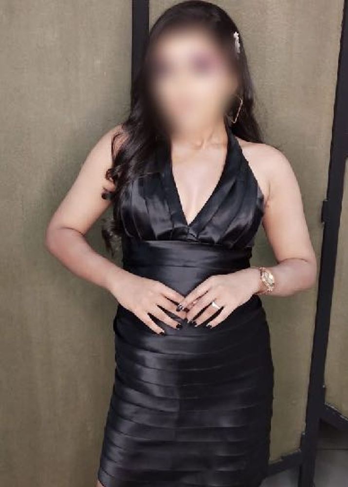 Elegant Black Party Dress