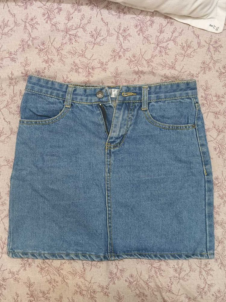 Light-Wash High-Waisted Denim Mini Skirt