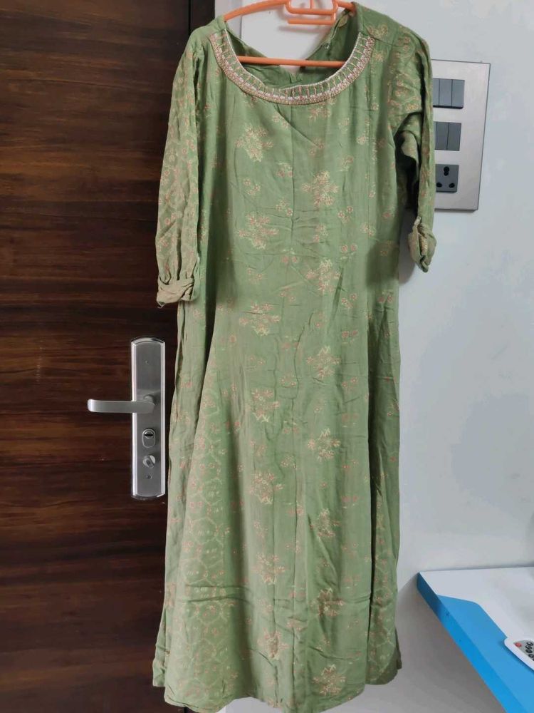 Green Embroidered Kurta