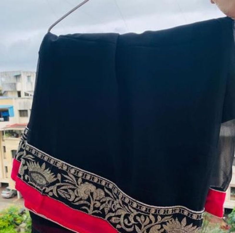 Elegant Black &amp; Pink Embroidered Saree