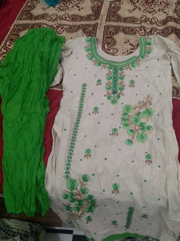 This is a Plazo Suit