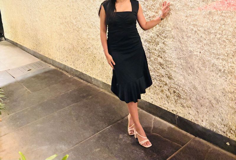 Pinterest Inspired Black Bodycon Ruffled Dress