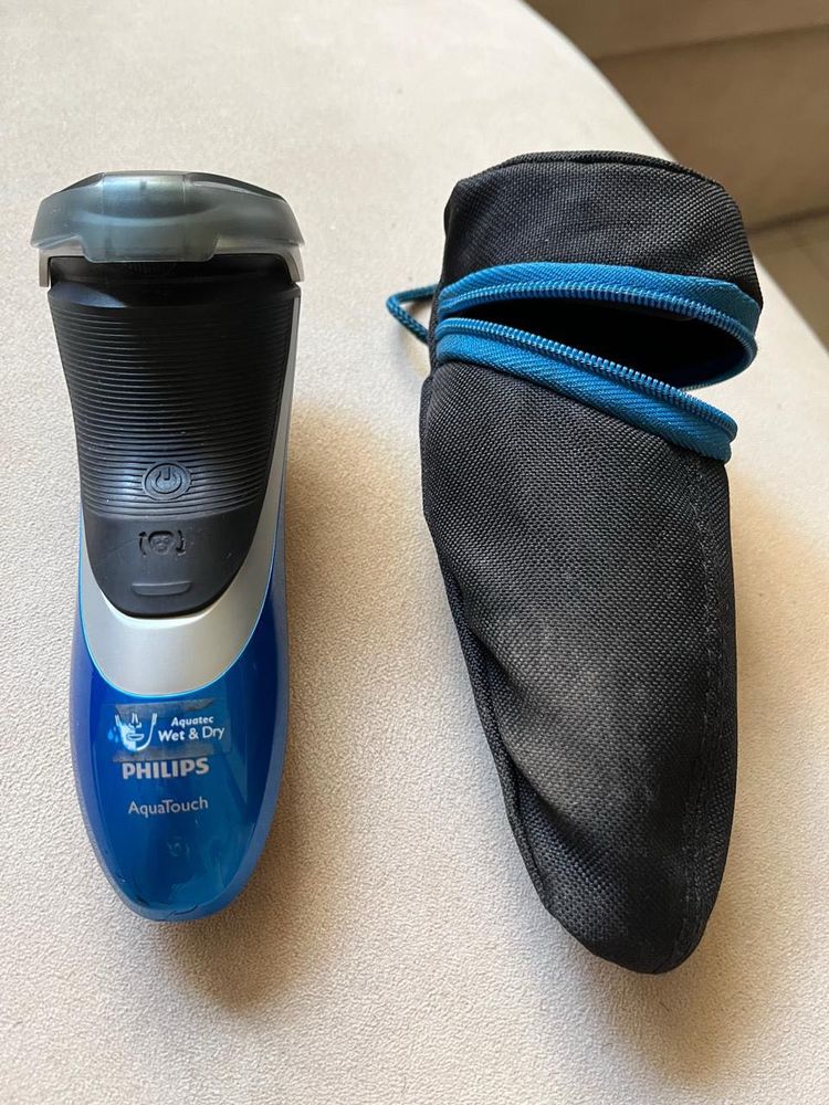 Philips AT890 AquaTouch Wet &amp; Dry Electric Sha