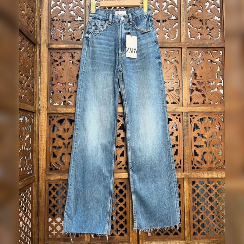 ZARA straight Fit Denim