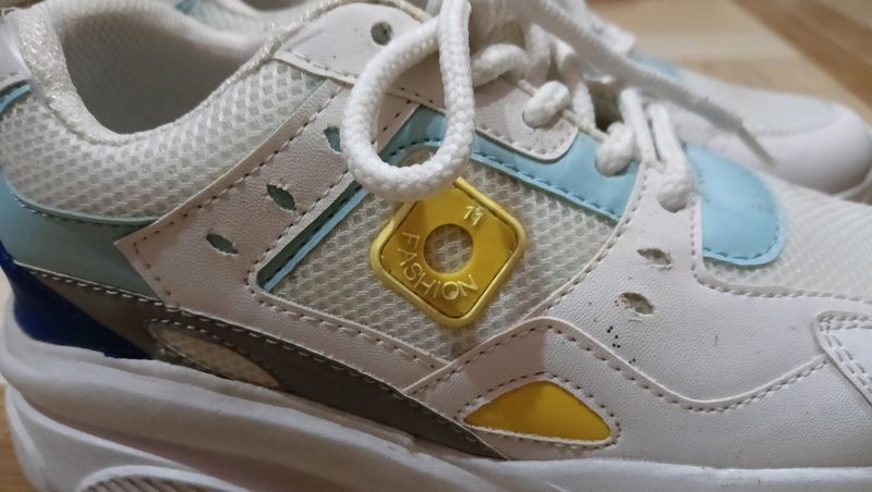 Sneakers For Women