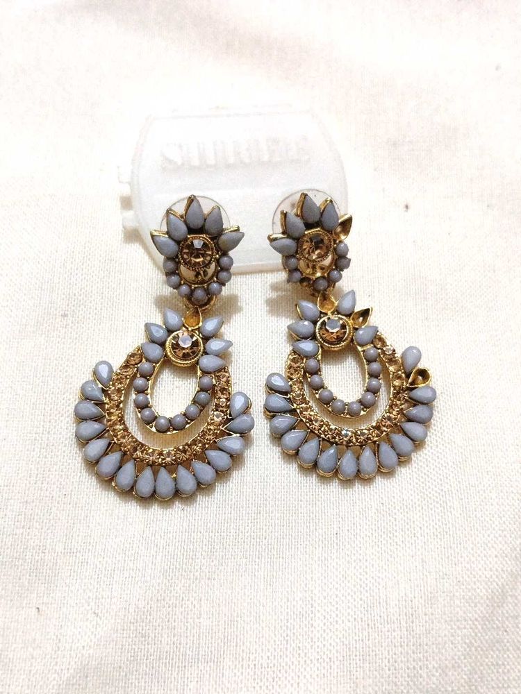 Elegant Gray &amp; Gold Earrings