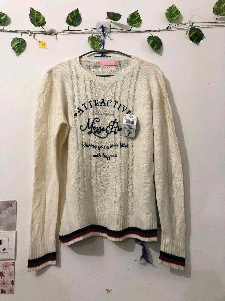 Off White Pullover.