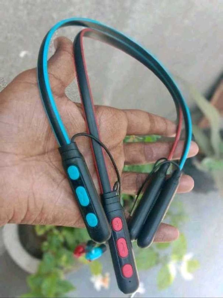 Neckband Headphones - Red/Blue