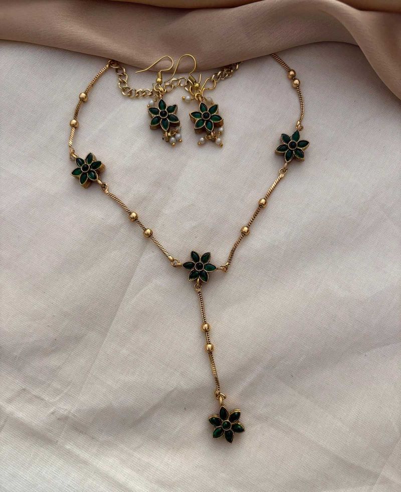Reversible Neck Set