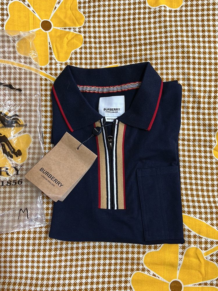 Burberry Luxury Polo Tshirt Navy Blue m Size