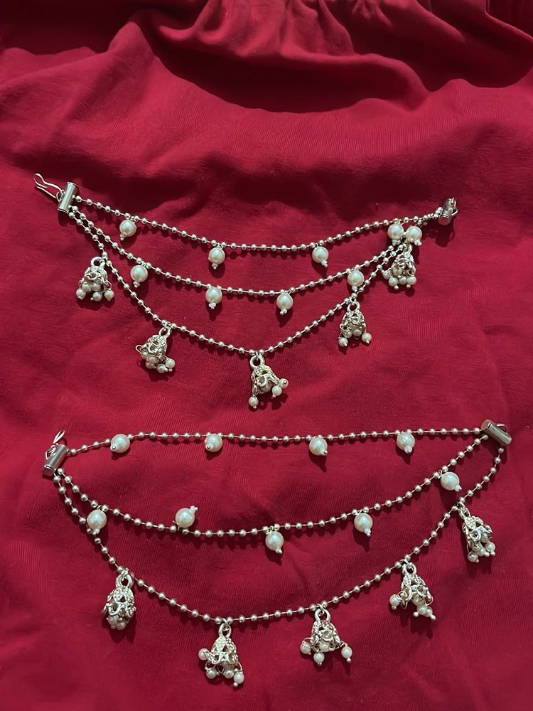 Silver pearl bahubali kaan chain