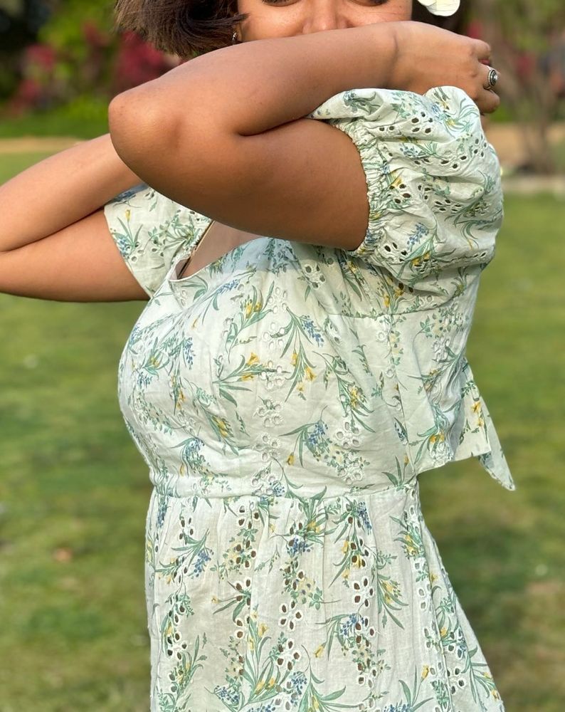 Open back Poplin Light Green Floral midi Dress