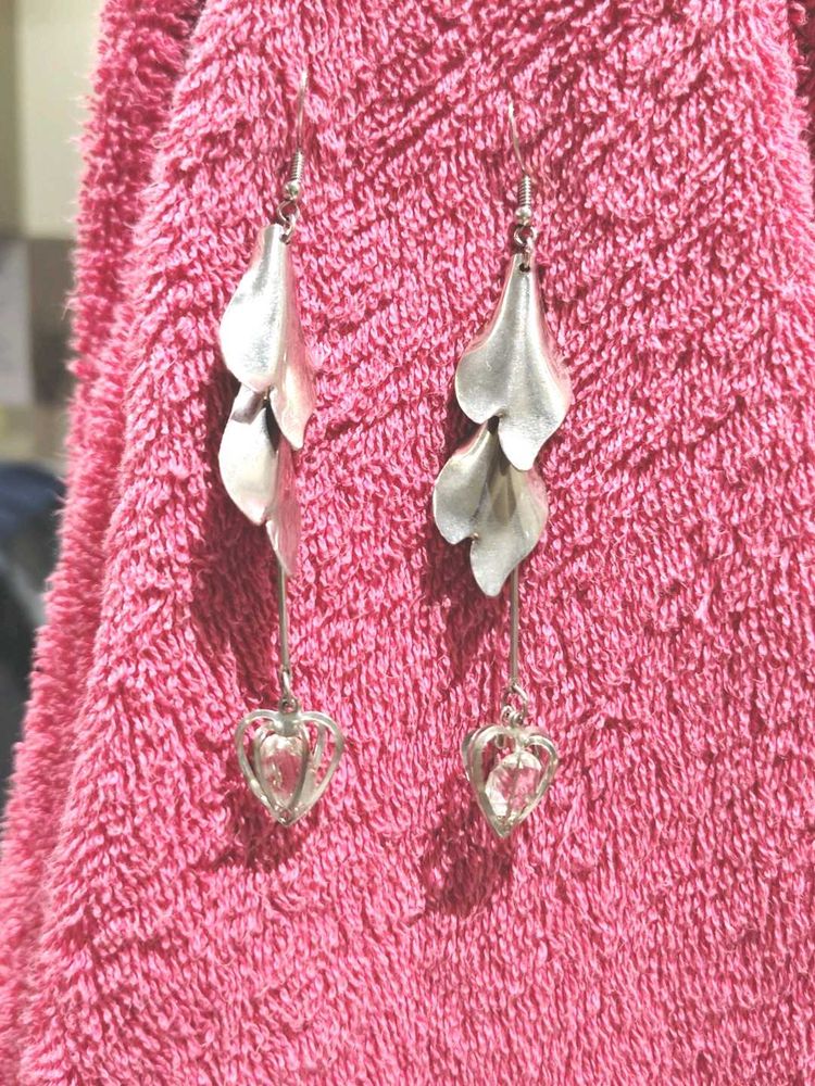 Dangling Heart Earrings