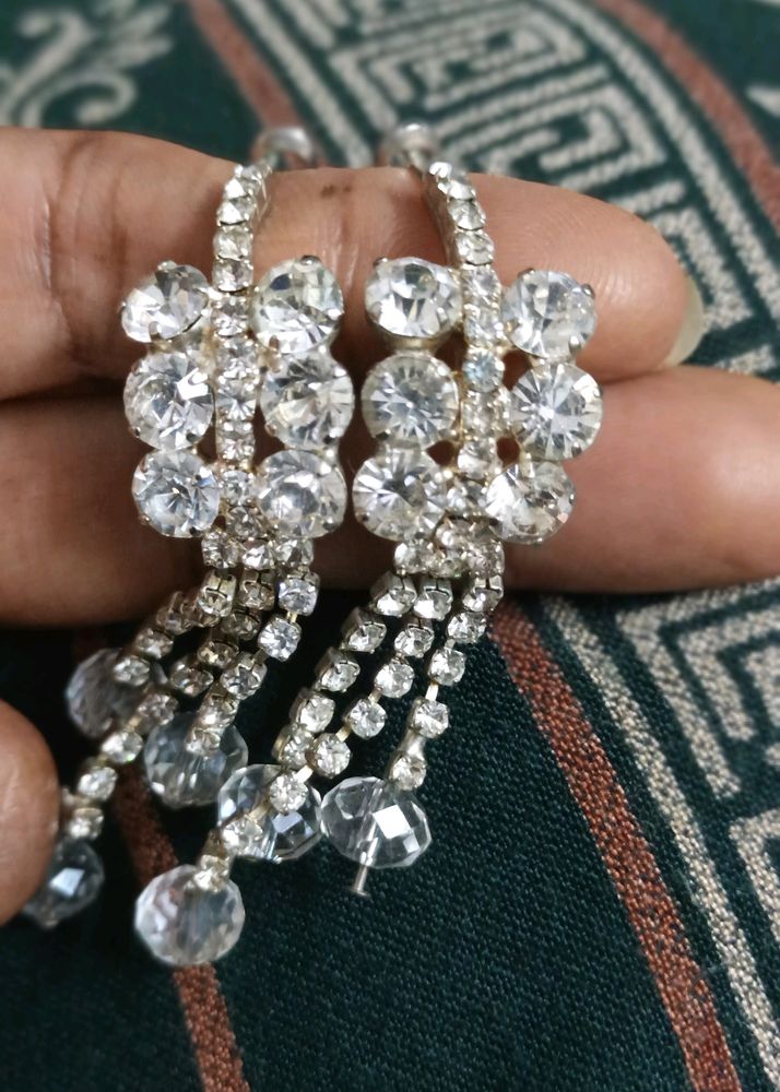 Silver diamond earring