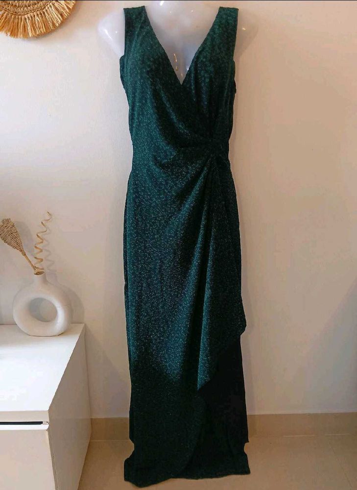 Naniyali Black With Green Shimmer Gown