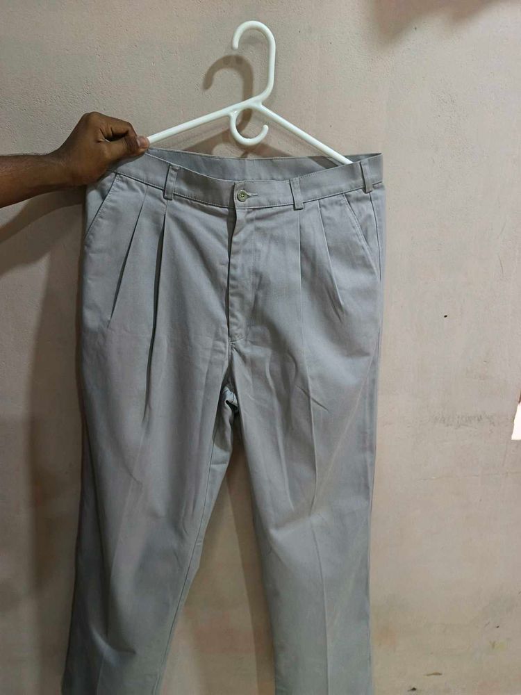 Stylish Van Heusen Thrifted Pants Gem 🎉👖