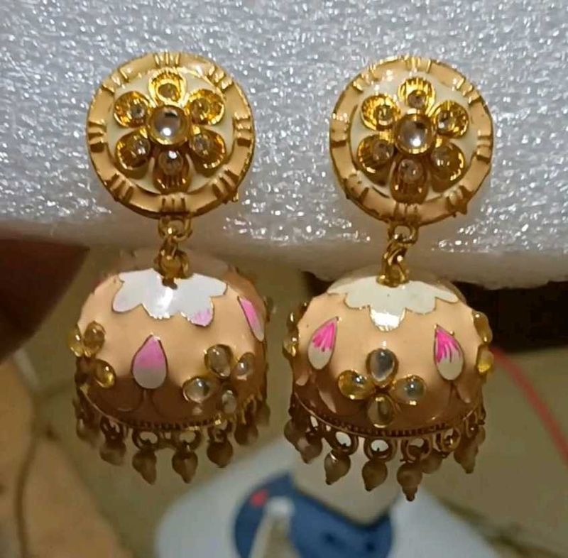 Elegant Gold Jhumka Earrings