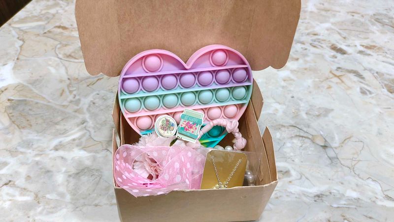 🩷PINK THEMED GIFT BOX🩷