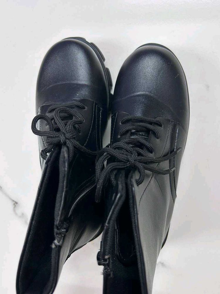 Black Boots