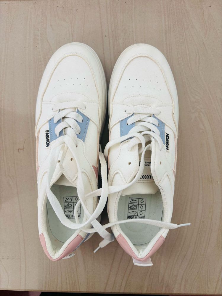Stylish White Fashion Sneakers