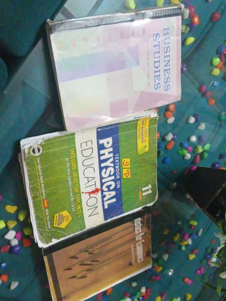 Textbooks Of class 11 In Good Condition