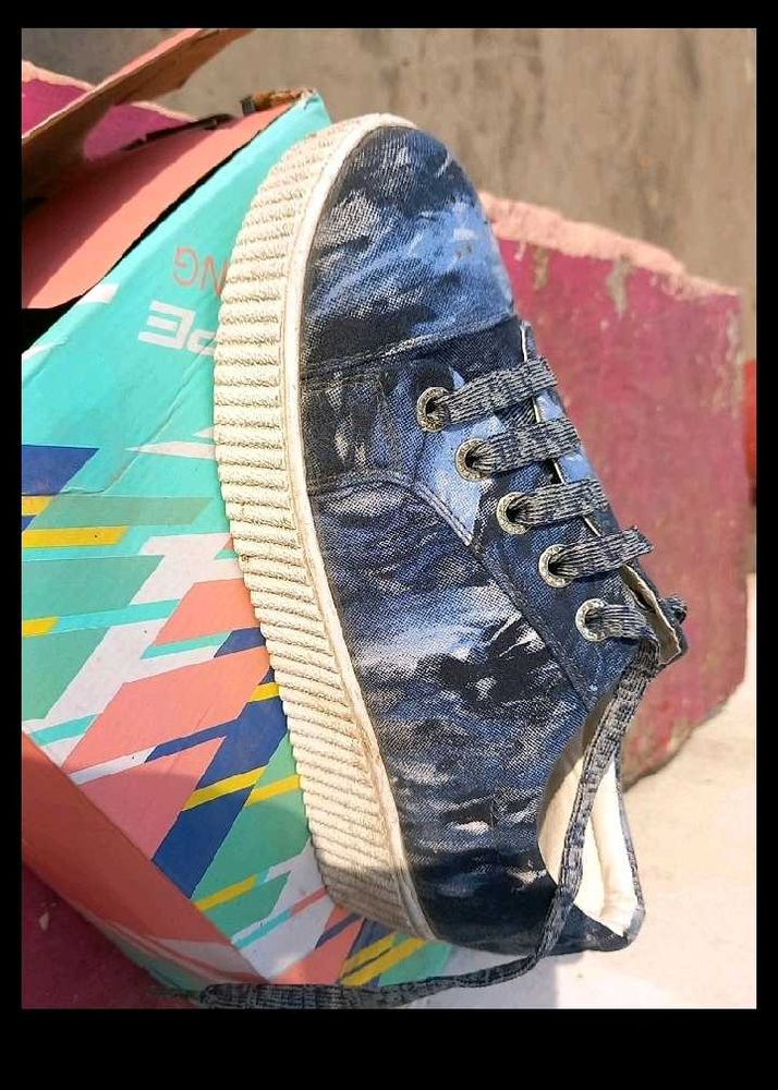 Stylish Blue Sneakers